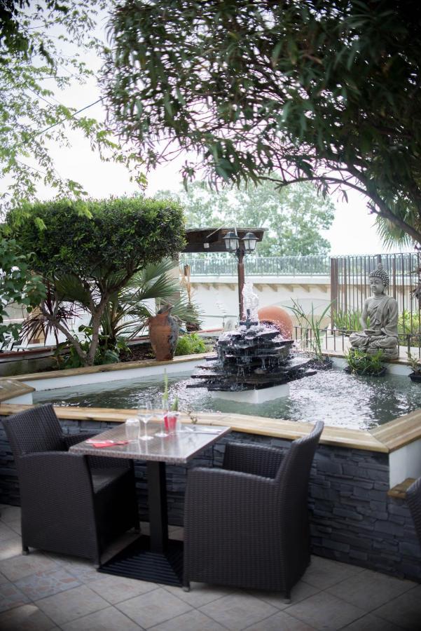 Hôtel restaurant Mon Auberge Lunel (Herault) Exterior foto