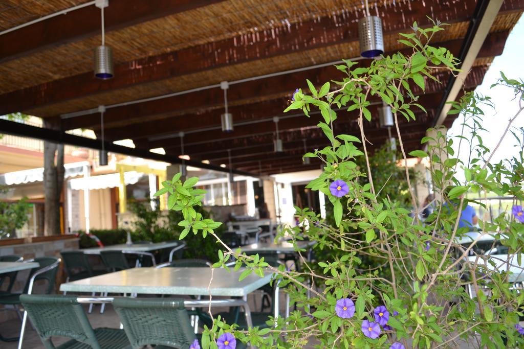 Hôtel restaurant Mon Auberge Lunel (Herault) Exterior foto